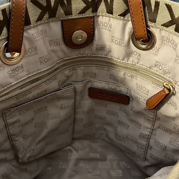 EUC Michael Kors Brown Purse - Picture 5 of 7